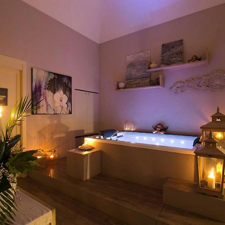 ואסטו Corte Rossetti Le Dimore Luxury B&B מראה חיצוני תמונה
