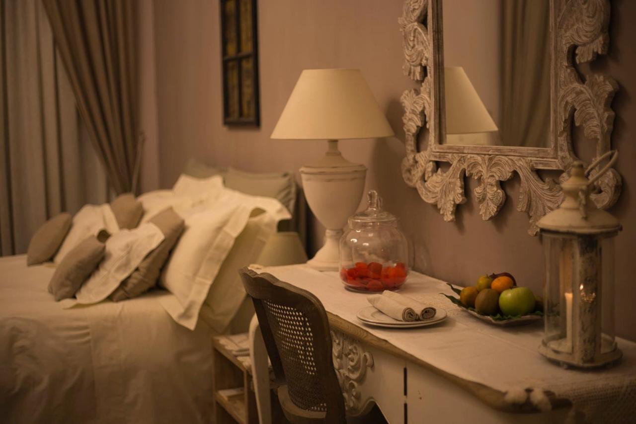 ואסטו Corte Rossetti Le Dimore Luxury B&B מראה חיצוני תמונה